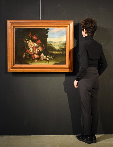 Natura Morta di Fiori con Paesaggio (2)